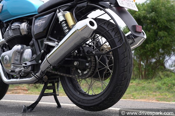 Royal Enfield Interceptor 650 रिव्यू: परफॉर्मेंस, राइडिंग अनुभव, फीचर्स, इंजन, डिजाईन, वारंटी जानकारी