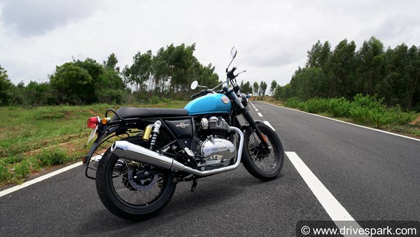 Royal Enfield Interceptor 650 रिव्यू: परफॉर्मेंस, राइडिंग अनुभव, फीचर्स, इंजन, डिजाईन, वारंटी जानकारी