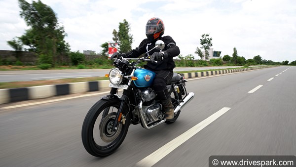 Royal Enfield Interceptor 650 रिव्यू: परफॉर्मेंस, राइडिंग अनुभव, फीचर्स, इंजन, डिजाईन, वारंटी जानकारी