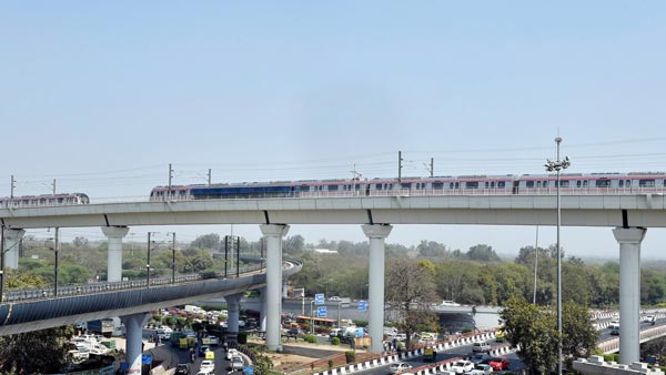 दिल्ली मेट्रो की इन बसों में नहीं हैं कंडक्टर, इस तरह करें यात्रा और टिकट का भुगतान, जानें सबकुछ