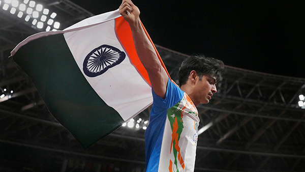ओलंपिक गोल्ड मेडल विजेता नीरज को इंडिगो ने दिया तोहफा, एक साल तक मुफ्त में मिलेगा प्लाइट टिकट