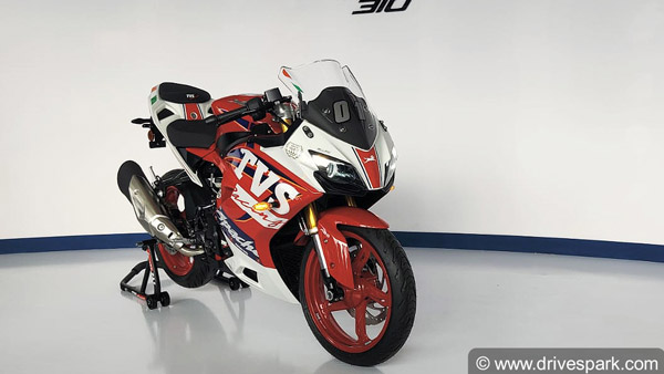 2021 TVS Apache RR 310 भारत में 2.59 लाख रुपये की कीमत में हुई लॉन्च, जानें क्या है नया