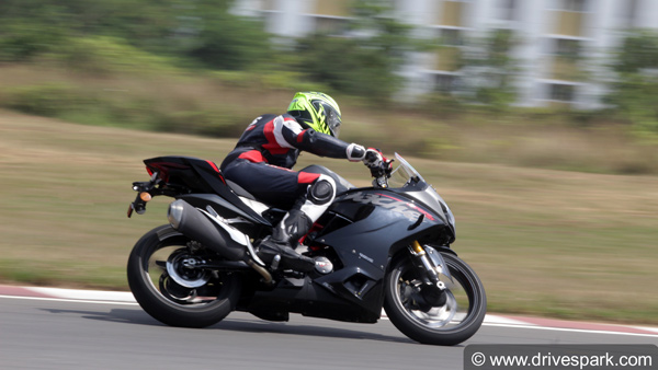 नई 2021 TVS Apache RR 310 आगामी 30 अगस्त को होगी लॉन्च, जानें क्या हो सकता है नया