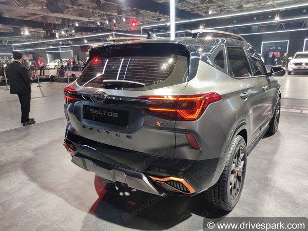 Kia Seltos X-Line: किया सेल्टोस एक्स-लाइन का नया टीजर जारी, जानें कितनी होगी अलग