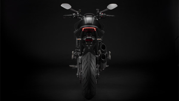 Ducati ला रही है 1000cc की ये धांसू बाइक, बुकिंग हुई शुरू