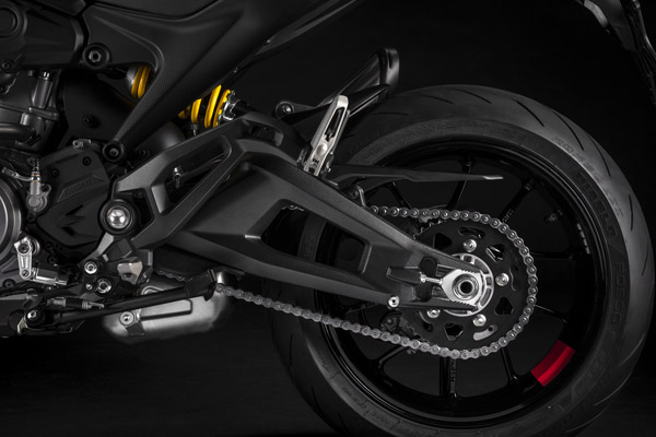 Ducati ला रही है 1000cc की ये धांसू बाइक, बुकिंग हुई शुरू