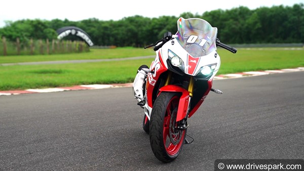 2021 TVS Apache RR 310 Review: नई टीवीएस अपाचे आरआर 310 डिजाईन इंजन राइडिंग अनुभव फीचर्स जानकारी