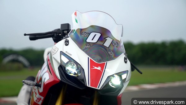 TVS की ये बाइक ग्राहकों को खूब आ रही है पसंद, लाॅन्च के कुछ दिनों बाद पूरी तरह बिक गई बाइक