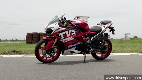 2021 TVS Apache RR 310 Review: नई टीवीएस अपाचे आरआर 310 डिजाईन इंजन राइडिंग अनुभव फीचर्स जानकारी
