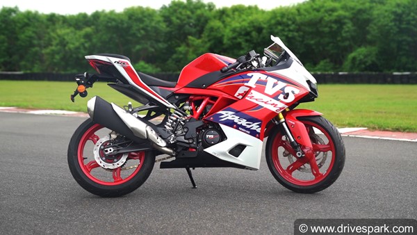 2021 TVS Apache RR 310 Review: नई टीवीएस अपाचे आरआर 310 डिजाईन इंजन राइडिंग अनुभव फीचर्स जानकारी