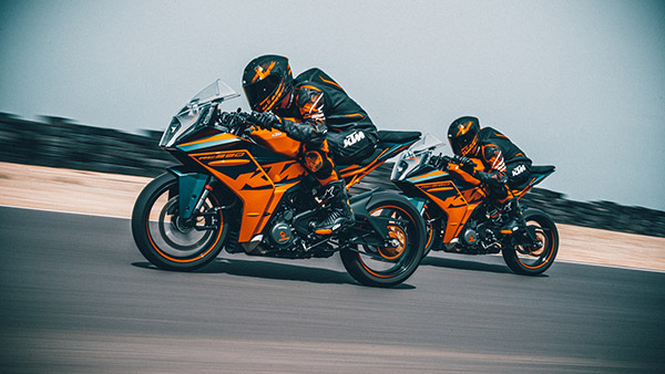 Upcoming Bikes: त्योहारी मौसम में लाॅन्च होने को तैयार है ये बाइक्स, जानें क्या होंगे फीचर्स