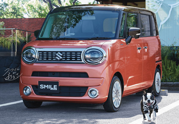 Suzuki WagonR Smile: सुजुकी ने लाॅन्च की स्लाइडिंग दरवाजों वाली मिनी वैन, जानें क्या है खासियत