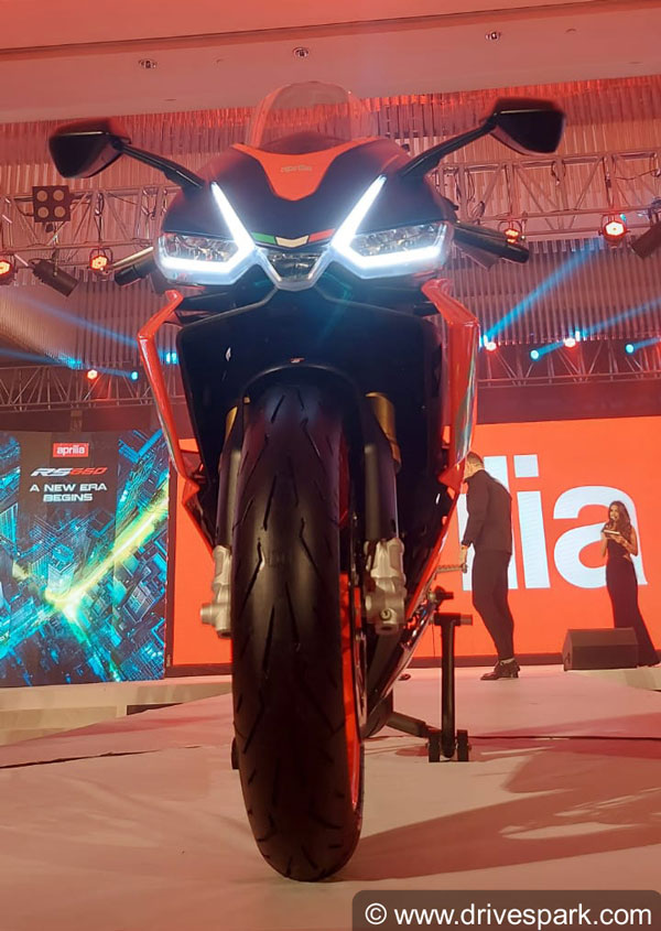 Aprilia RS 660 भारत में 13.39 लाख रुपये में हुई लॉन्च, दमदार इंजन, आधुनिक फीचर्स और बहुत कुछ