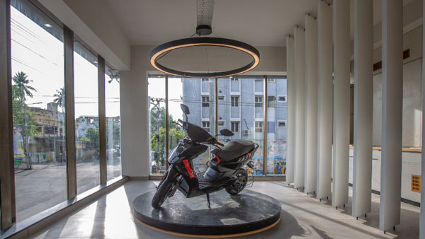 Ather स्कूटर्स ने इस शहर में खोला सबसे बड़ा शोरूम, टेस्ट राइड के लिए मिलेगी स्कूटर