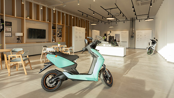 Ather स्कूटर्स ने देश भर में लगाए 200 फास्ट चार्जिंग स्टेशन