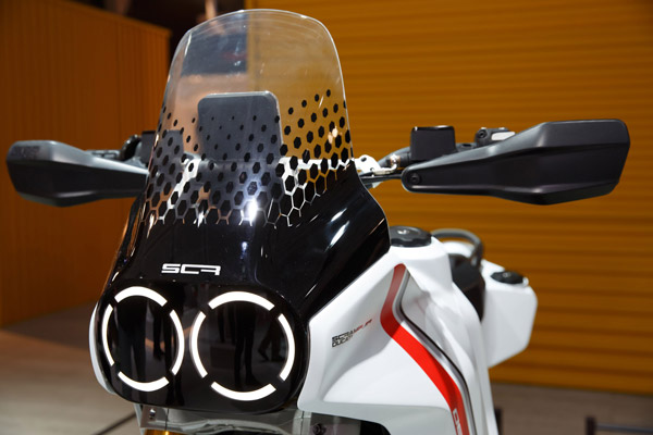 जल्द आ रही है Ducati की नई ऑफरोड बाइक DesertX, मिलते हैं दो फ्यूल टैंक और कई नए फीचर्स
