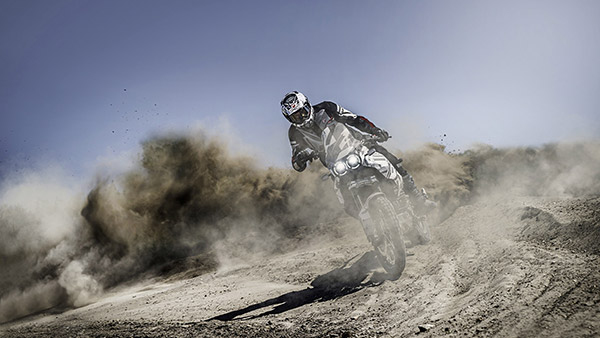 जल्द आ रही है Ducati की नई ऑफरोड बाइक DesertX, मिलते हैं दो फ्यूल टैंक और कई नए फीचर्स