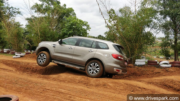 Ford ने उत्पादन बंद करने से पहले Endeavour को बचाने की थी कोशिश, नहीं हुई कामयाब