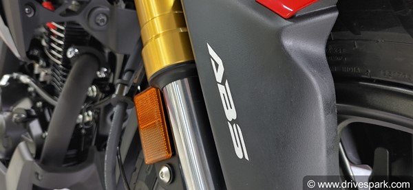 Honda CB200X फर्स्ट लुक रिव्यू: डिजाईन, फीचर्स, इंजन जानकारी