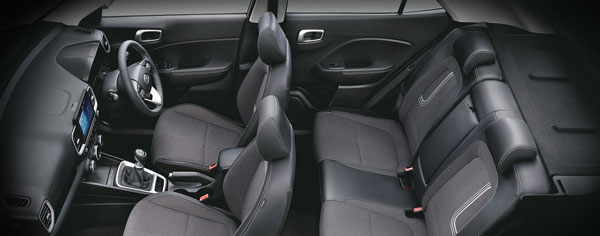 Hyundai Venue E बेस कीमत, फीचर्स, इंटीरियर, इंजन जानकारी