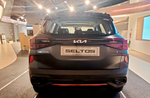 नई Kia Seltos X Line वैरिएंट भारत में हुआ लॉन्च, जानें कितनी है कीमत और क्या मिलने वाले हैं फीचर्स