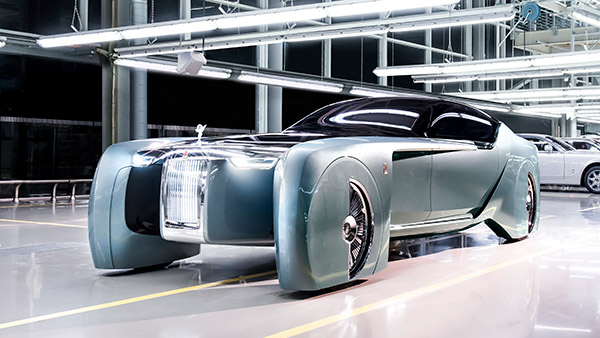 कल दुनिया के सामने आएगी Rolls Royce की पहली Electric Car, होने वाली है बेहद लग्जरी