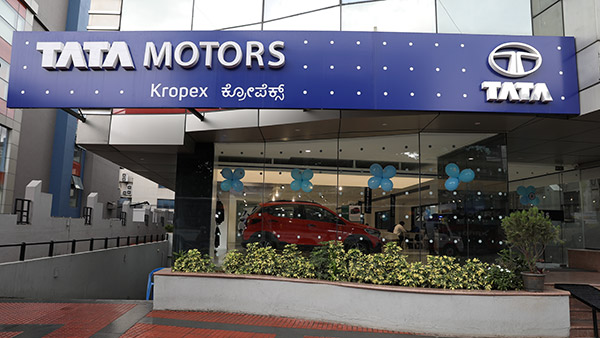 Tata Motors ने दक्षिण भारत में एक ही दिन में खोले 70 नए शोरूम, कंपनी के लिए एक बड़ी उपलब्धि