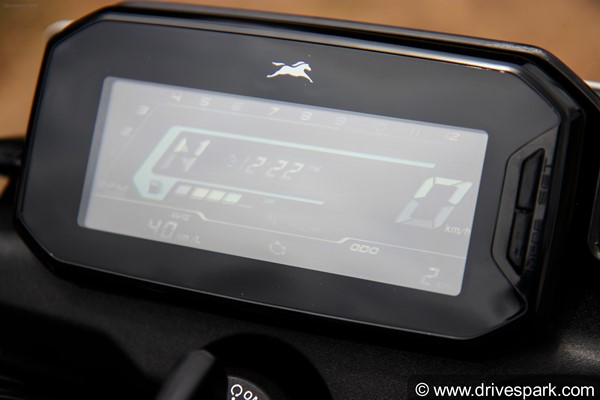 TVS Raider 125 और Bajaj Pulsar NS 125 में होगा महा-युद्ध, जानें कौन-सी बाइक ज्यादा बेहतर