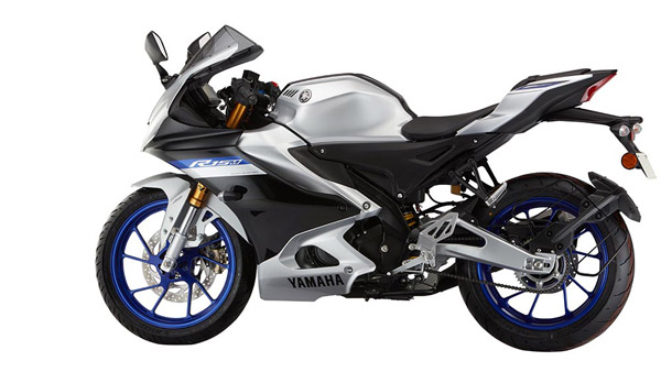 नई Yamaha R15 बाइक और Aerox मैक्सी स्कूटर भारत में लाॅन्च, जानें क्या है कीमत, फीचर्स और स्पेसिफिकेशन