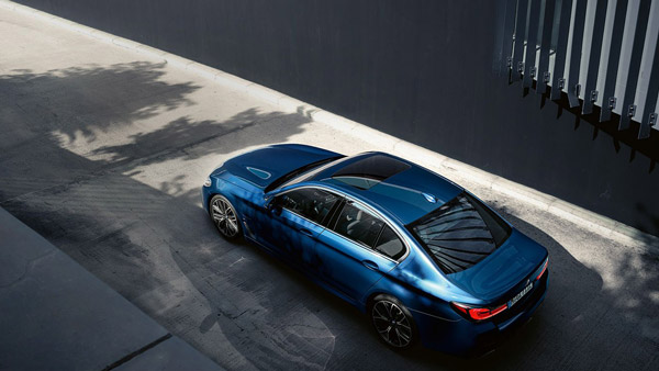 कल भारत में लॉन्च होने वाली है BMW 5 Series Carbon Edition, जाने क्या होने वाला है खास