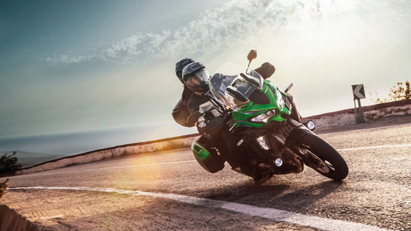 2022 Kawasaki Versys 1000 स्पोर्ट्स टूरिंग बाइक भारत में हुई लॉन्च, जानें क्या है कीमत और फीचर्स