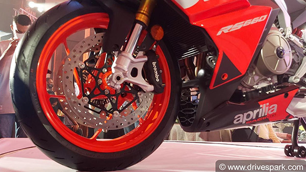Aprilia RS 660 की डिलीवरी हुई शुरू, भारत में पहले ग्राहक को मिली बाइक, देखें तस्वीरें