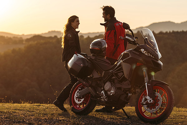 नई Ducati Multistrada V2 एडवेंचर बाइक का हुआ खुलासा, जानें क्या भारत में की जाएगी लॉन्च