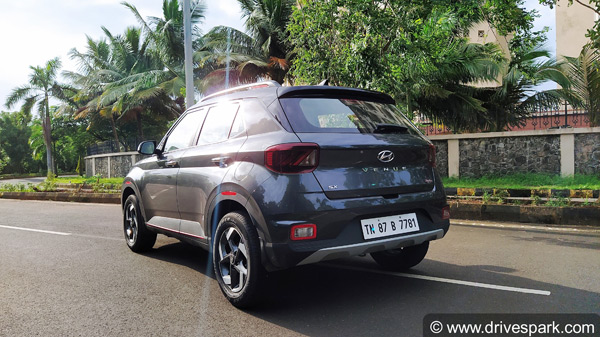 Hyundai Venue के फेसलिफ्ट वर्जन पर चल रहा काम, अगले साल हो सकती है लॉन्च