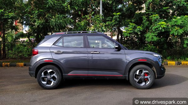 Hyundai Venue के फेसलिफ्ट वर्जन पर चल रहा काम, अगले साल हो सकती है लॉन्च