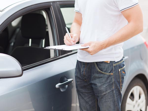 Vehicle Insurance: अगर वाहन का इंश्योरेंस वैद्य नहीं है तो बीमा कंपनी नहीं देगी क्लेम, जानें क्या है नियम