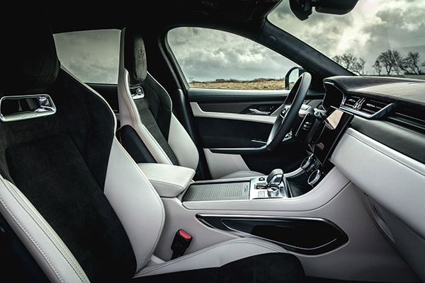2021 Jaguar F-Pace SVR एसयूवी की डिलीवरी हुई शुरू, जानें क्या है कीमत और फीचर्स