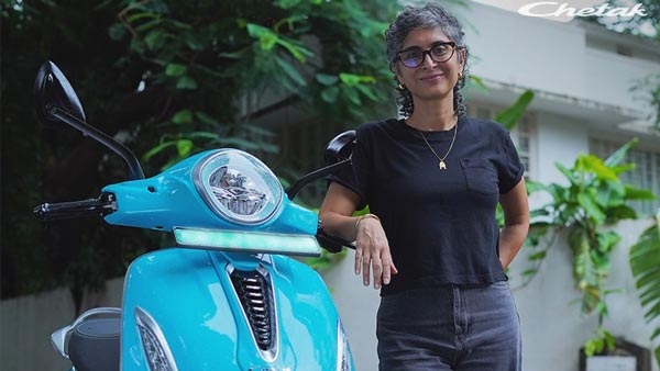 Bollywood निर्माता-निर्देशक Kiran Rao ने खरीदी Bajaj Chetak इलेक्ट्रिक स्कूटर, तस्वीरें आईं सामने