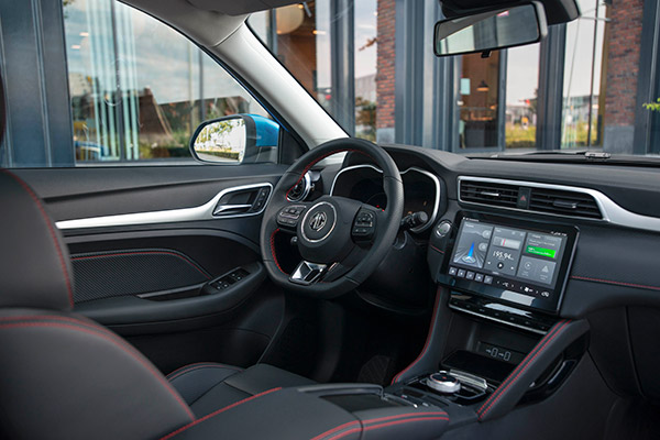 जल्द आ रही है MG ZS EV फेसलिफ्ट, सिंगल चार्ज में चलेगी 439 किलोमीटर
