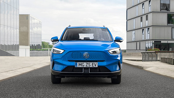 जल्द आ रही है MG ZS EV फेसलिफ्ट, सिंगल चार्ज में चलेगी 439 किलोमीटर