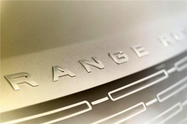 नई जनरेशन Range Rover की तस्वीरें आई सामने, 26 अक्टूबर को किया जाएगा पेश