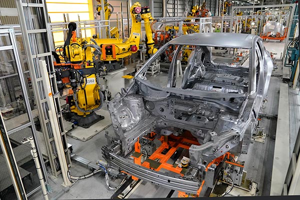 Nissan कार की डिलीवरी का कर रहें हैं इंतजार? आपके लिए है ये जरूरी खबर