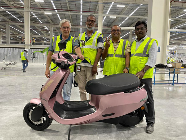 Ola Electric ने S1 इलेक्ट्रिक स्कूटर की बुकिंग फिर से शुरू की, जानें