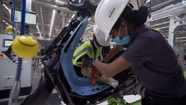 Ola के Electric Scooter का कैसा हो रहा उत्पादन, कंपनी ने शेयर किया नया वीडियो