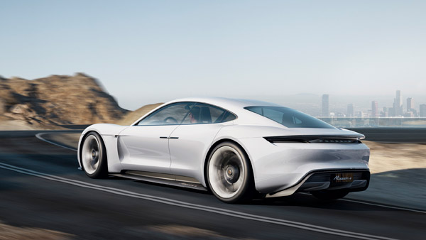 Porsche Taycan EV का इंतजार हुआ खत्म, नवंबर में लाॅन्च भारत में लाॅन्च, जानें रेंज और फीचर्स