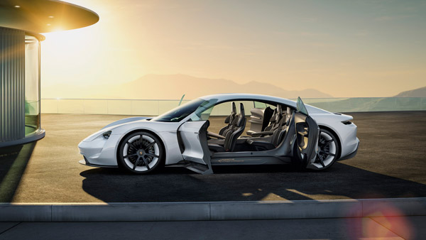 Porsche Taycan EV का इंतजार हुआ खत्म, नवंबर में लाॅन्च भारत में लाॅन्च, जानें रेंज और फीचर्स