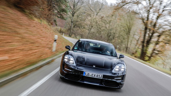 Porsche Taycan EV का इंतजार हुआ खत्म, नवंबर में लाॅन्च भारत में लाॅन्च, जानें रेंज और फीचर्स