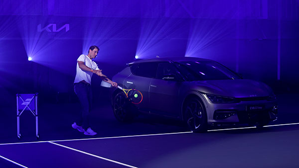 टेनिस खिलाड़ी Rafael Nadal भी हुए इलेक्ट्रिक वाहनों के दीवानें, खरीदी Kia की इलेक्ट्रिक कार
