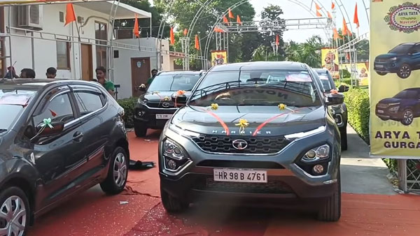 इस Tata Motors डीलर ने एक ही दिन में 106 कारों की डिलीवरी की