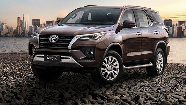 Toyota ने घरेलू बाजार में बेची 9,284 कारें, बिक्री 14 प्रतिशत बढ़ी